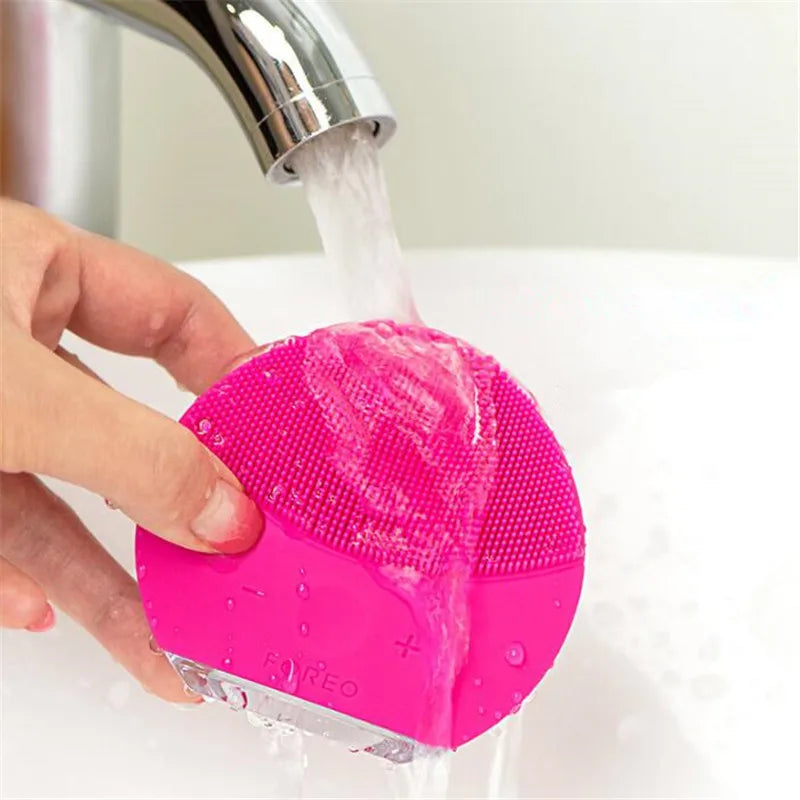 USB Charging Waterproof Ultrasonic Facial Cleansing Brush